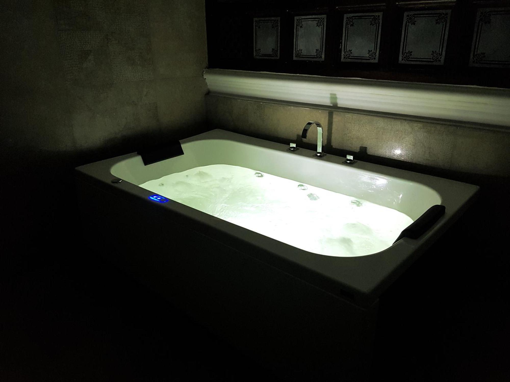 Luxury Rooftop,1659503877:JPEG